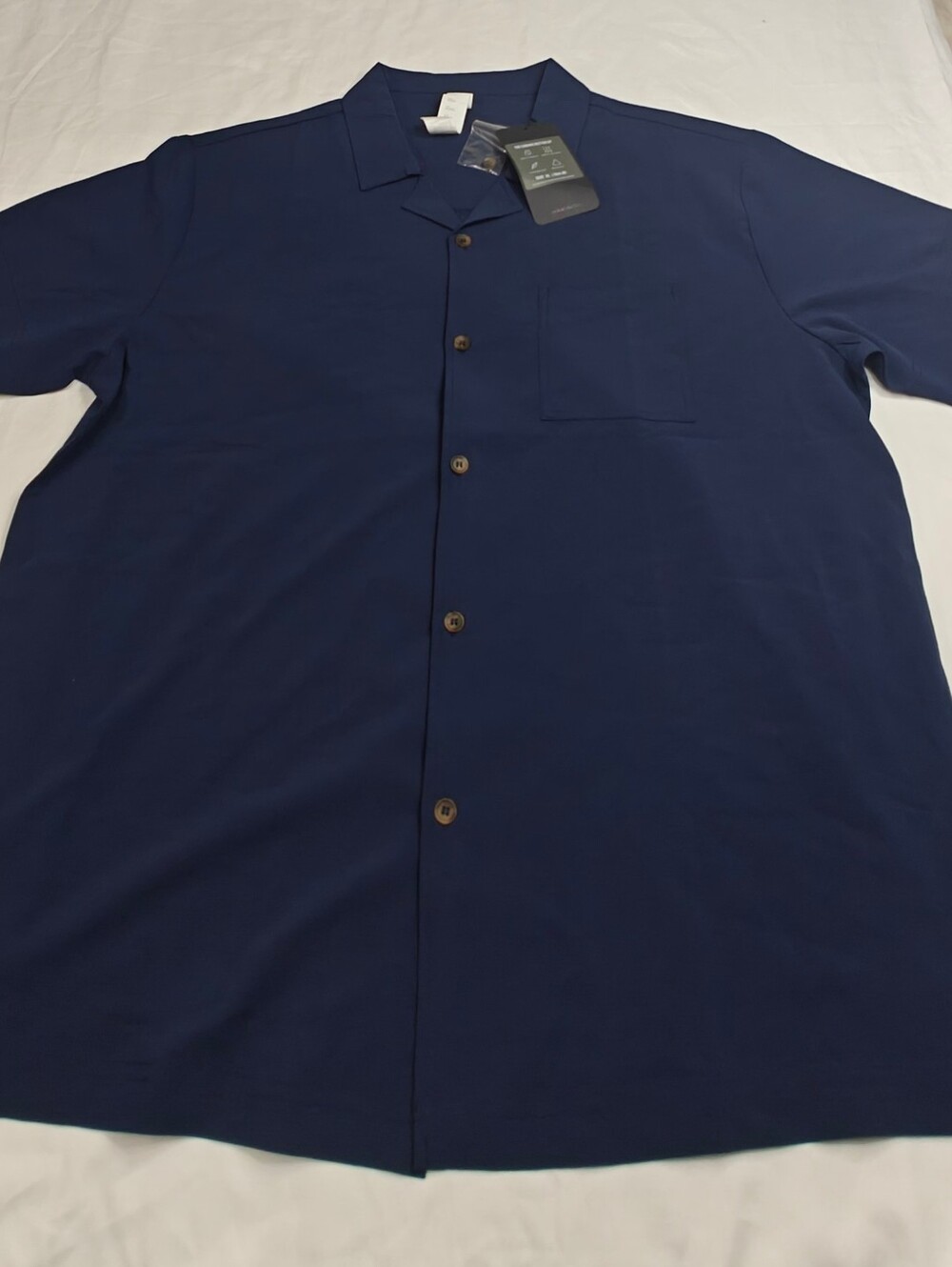 Fabletics Men's Navy Short-Sleeve Button-Down Shirt